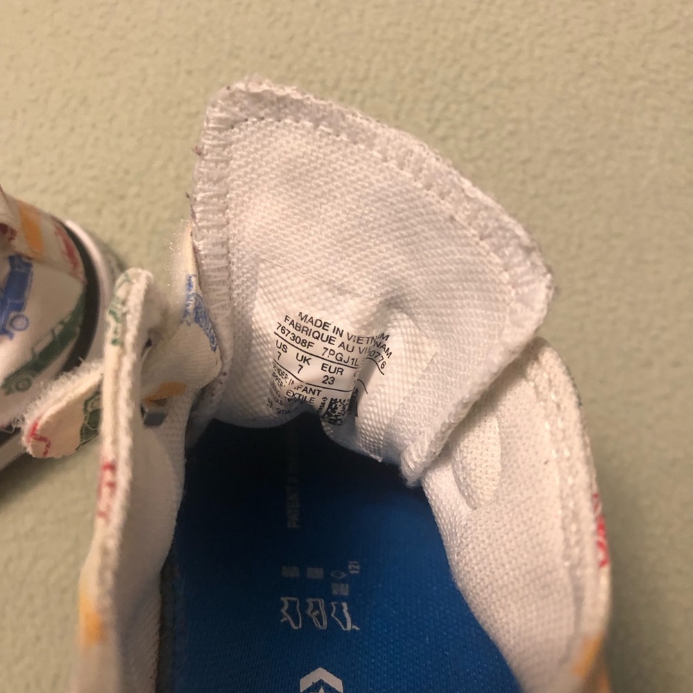 Toddler Converse - Picture 7 of 8